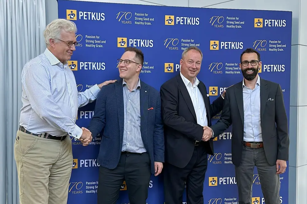 PETKUS und BEHST unterzeichnen Partnerschaft PETKUS und BEHST unterzeichnen Partnerschaft